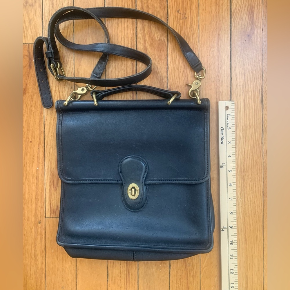 Coach Vintage Black Leather Shoulder Bag - Picture 2 of 10
